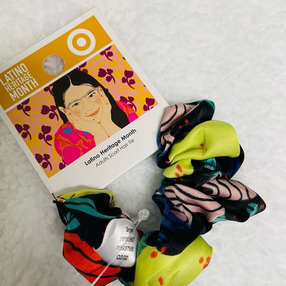 Adult Scarf hair tie - Picture 2 of 3